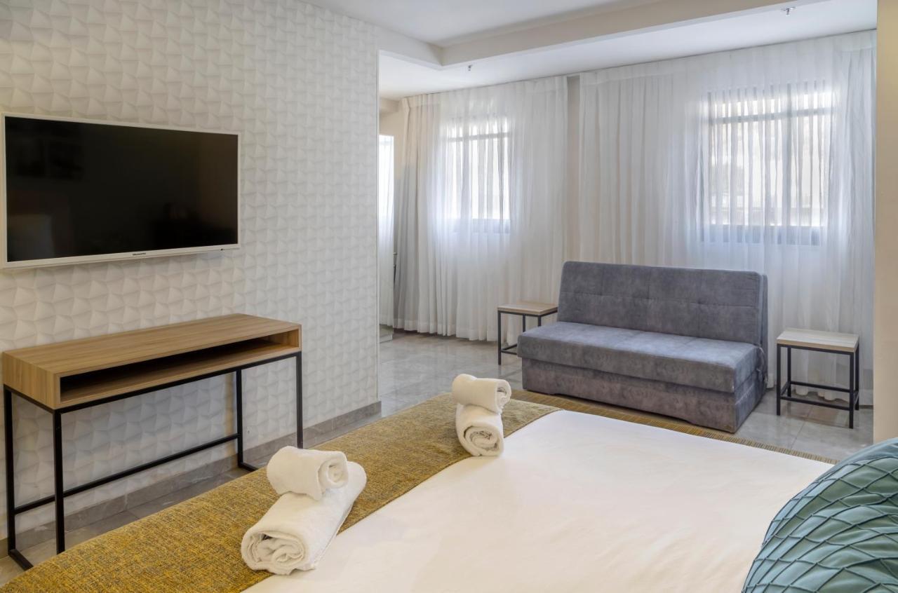 Lago Hotel Tiberias Exterior photo